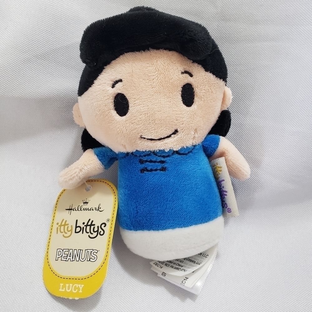 Hallmark Itty Bittys Peanuts Lucy Plush 4.5" Year 2014 Embroidered Beanbag
